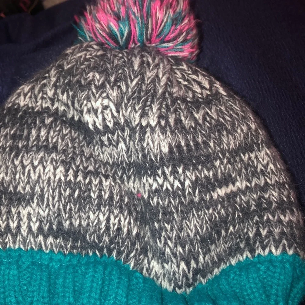 2 bundle Hats